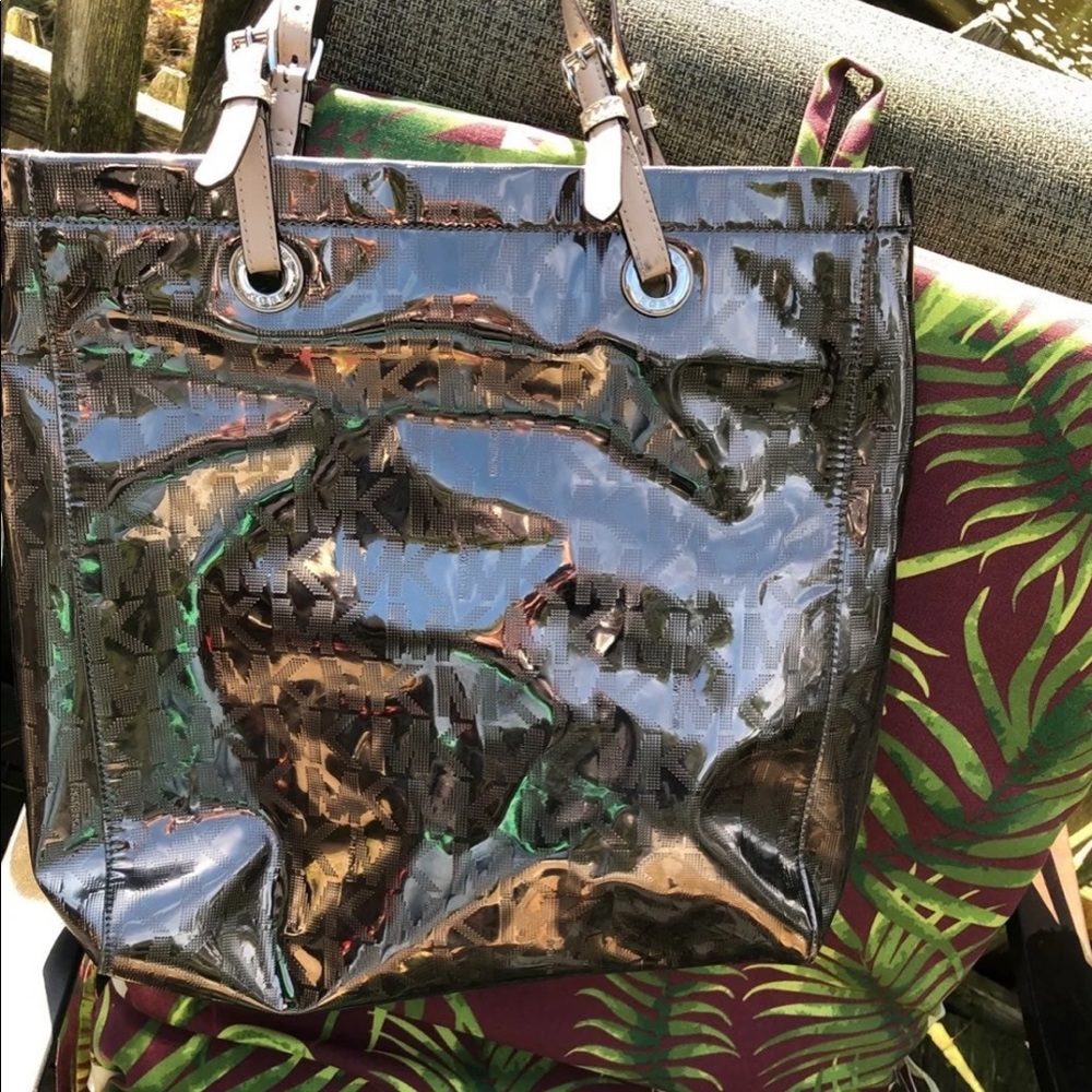 Beautiful LARGE MK BAG